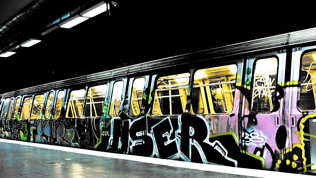 graffiti_on_the_metro
